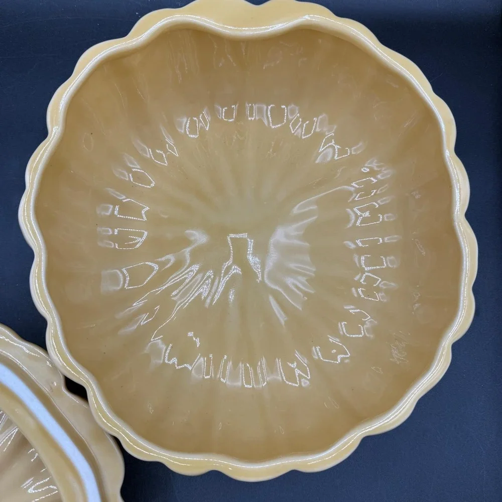 Williams Sonoma Large Pumpkin Soup Tureen Lidded Bowl Harvest Yellow Ceramic
